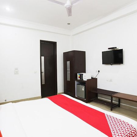 Super Collection O Tipsyy Inn 014 Gurgaon Bagian luar foto