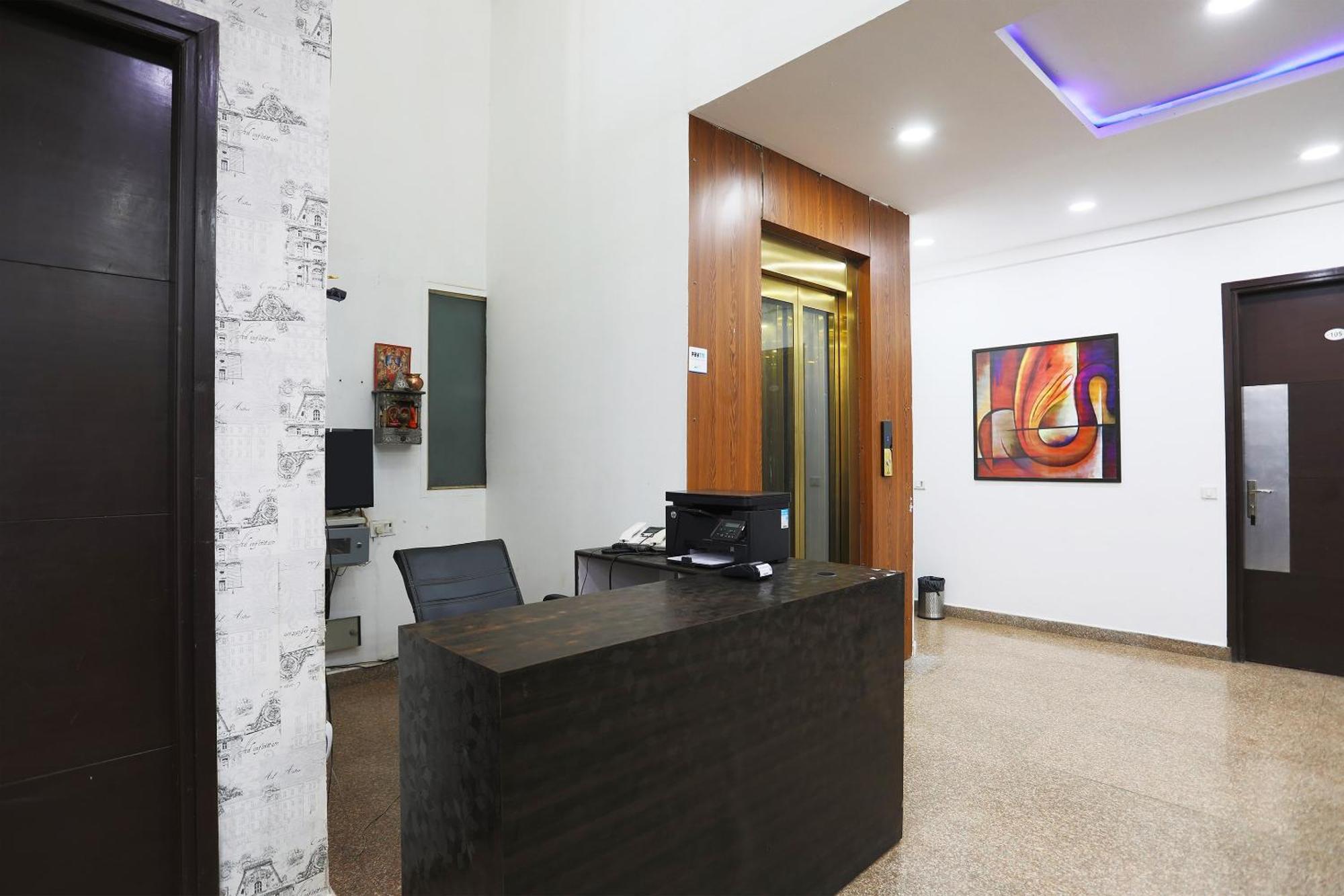 Super Collection O Tipsyy Inn 014 Gurgaon Bagian luar foto