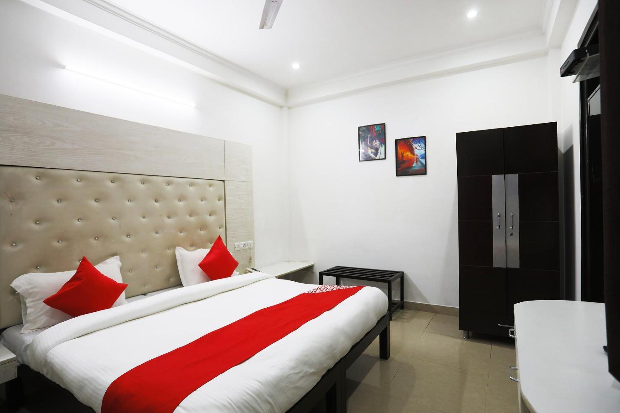 Super Collection O Tipsyy Inn 014 Gurgaon Bagian luar foto