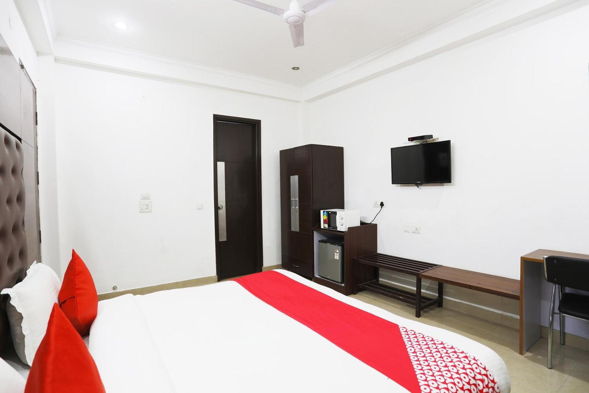 Super Collection O Tipsyy Inn 014 Gurgaon Bagian luar foto